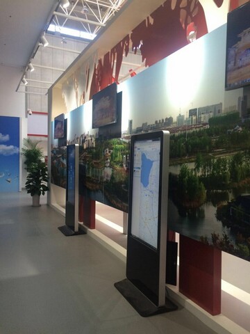 宿遷市建市20周年展覽館信息發(fā)布、觸摸設(shè)備均由米可提供1.jpg